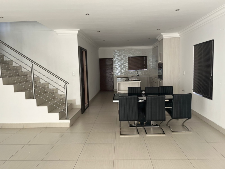 4 Bedroom Property for Sale in Heuwelsig Free State